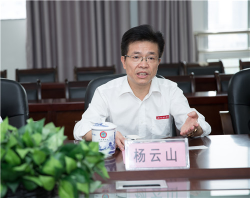 北京大学医学继续教育学院刘虹副院长一行到万象城官网考察指导