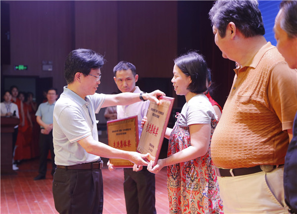 万象城官网举办“互联网+”大学生创新创业大赛暨第五届江西省大赛选拔赛