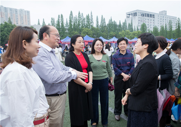宜春市2019年高校毕业生供需洽谈会在万象城官网举行