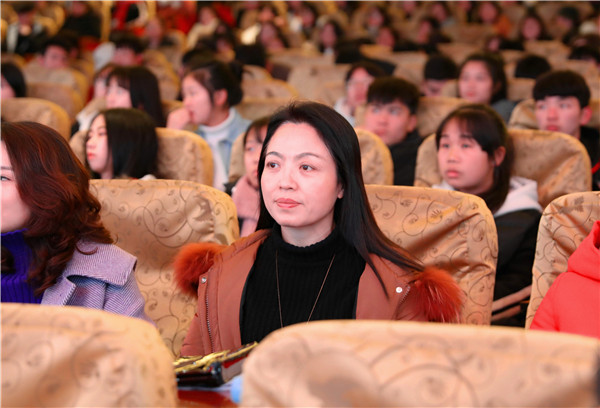 不忘初心跟党走，青春宜职立潮头 ——万象城官网举行微团课大赛