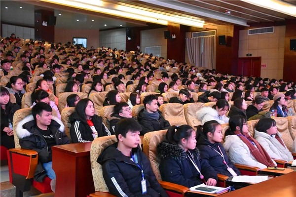 不忘初心跟党走，青春宜职立潮头 ——万象城官网举行微团课大赛